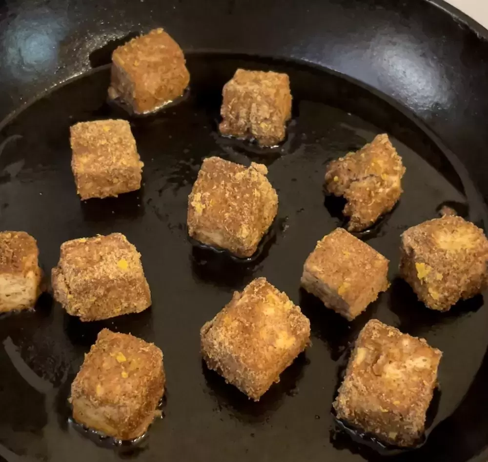 Tofu with hazelnut flour crust